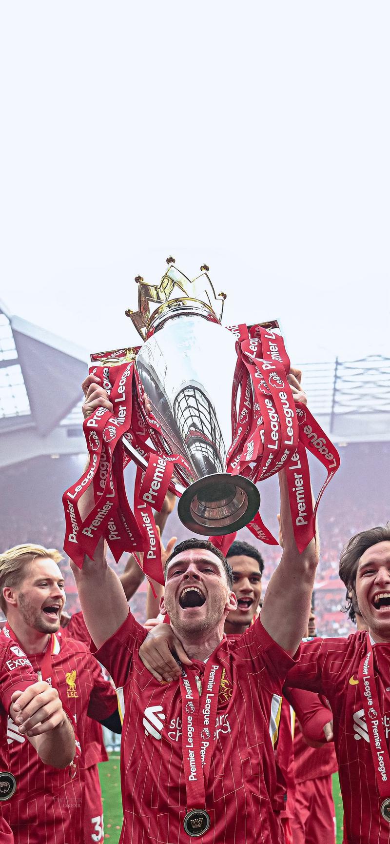 官方：穆尔豪斯与曼联续约3年，并租借加盟莱顿东方（官宣：曼联与穆尔豪斯续约三年，外租莱顿东方）