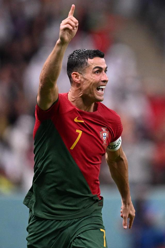 1-2折戟亚平宁！英超11.4亿豪门惨遭逆转跌出前8 各项赛事4场不胜（亚平宁客场1-2遭翻盘！英超11.4亿豪门跌出前八，各线已四场不胜）