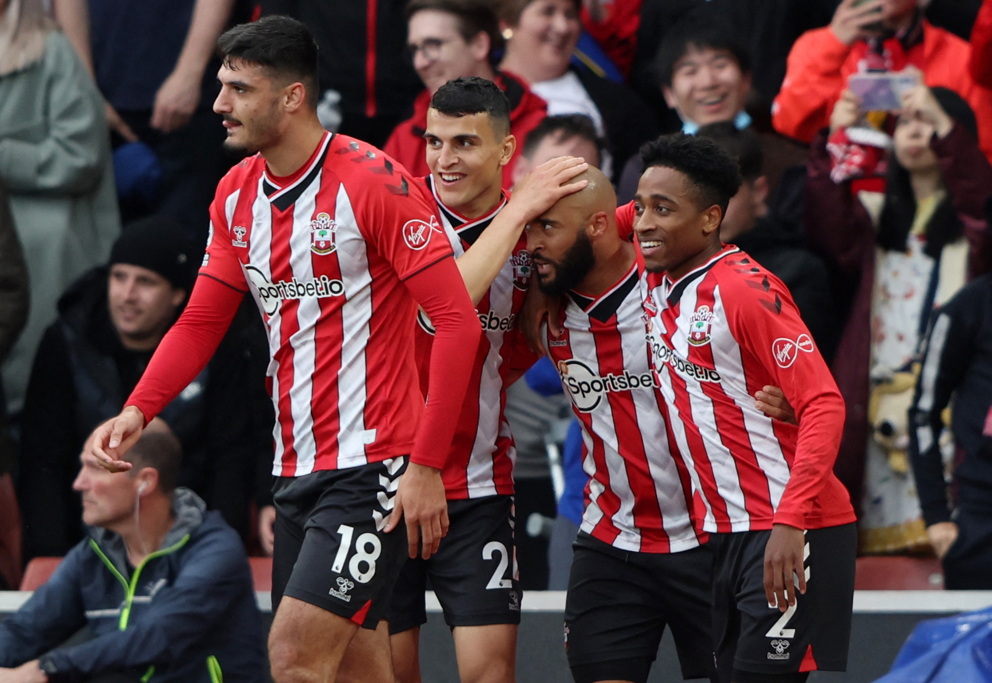 罗马里奥：如果没有内马尔，巴西队明年世界杯夺冠可能性很小（罗马里奥：若无内马尔，巴西明年夺得世界杯希望渺茫）