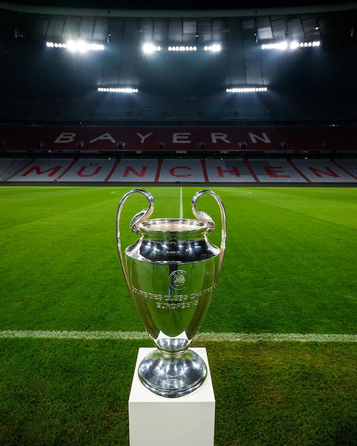 基米希：卡尔？能在拜仁表现出色并成为首发理应入选国家队（基米希：卡尔若在拜仁成为主力并发挥出色，应获国家队征召）