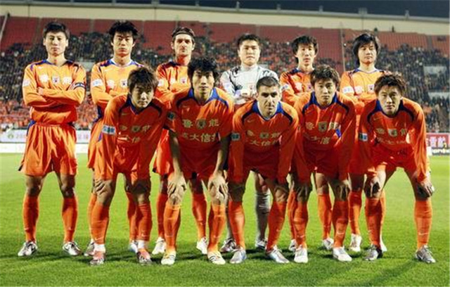 哈维-西蒙斯闪耀全场助热刺胜出获最佳球员（哈维-西蒙斯大放异彩助热刺取胜 荣膺全场最佳）