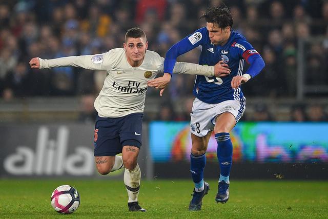 内马尔炮轰报销传闻：他们编造太多假新闻，我不会拿职业生涯冒险（内马尔否认赛季报销：假消息太多，我绝不拿职业生涯冒险）