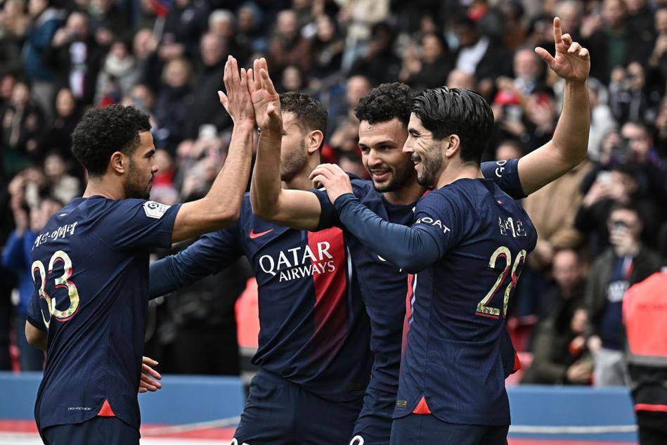 科瓦奇：我对施洛特贝克续约保持乐观；安塞尔米诺留到赛季末（科瓦奇看好施洛特贝克续约，安塞尔米诺将留队至赛季结束）