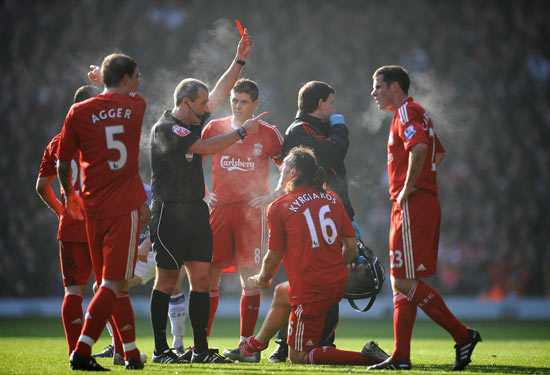 桑托斯主帅：需要以高度专注力进入比赛，这能为我们提供动力（桑托斯主帅：以高度专注投入比赛，才能激发球队动力）