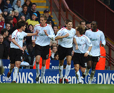 第二届“西部青训杯”在毕节完赛，喀什男足、梅州女足夺冠（第二届西部青训杯毕节收官，喀什男足与梅州女足捧杯）