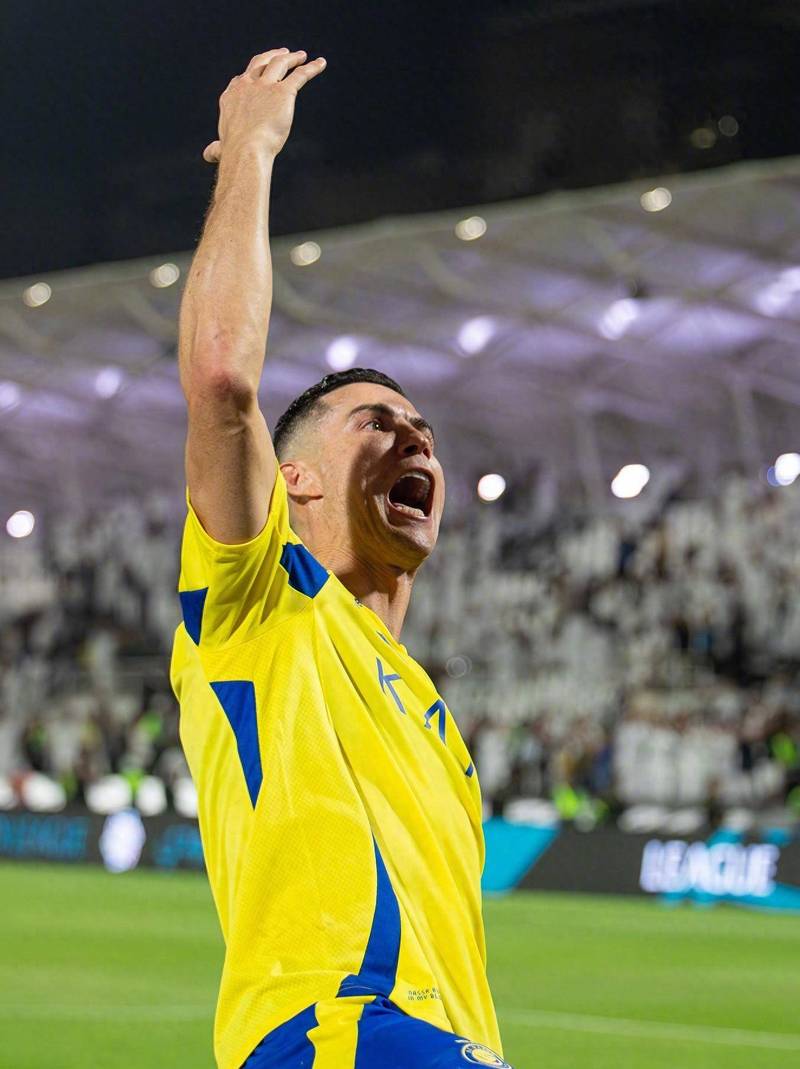 对手最怕他拿球（他一拿球，对手就慌）