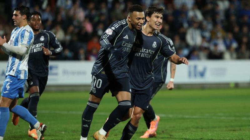 果然！利兹联主场3-1爆冷击败切尔西，利物浦范戴克和萨拉赫下滑（爆冷！利兹联主场3-1击退切尔西，利物浦范戴克与萨拉赫状态下滑）