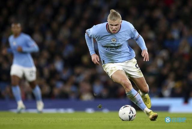 弗罗因德：冲击三冠王？现在不会讨论这个；在和于帕谈续约（弗罗因德：三冠暂不讨论，正与于帕进行续约谈判）