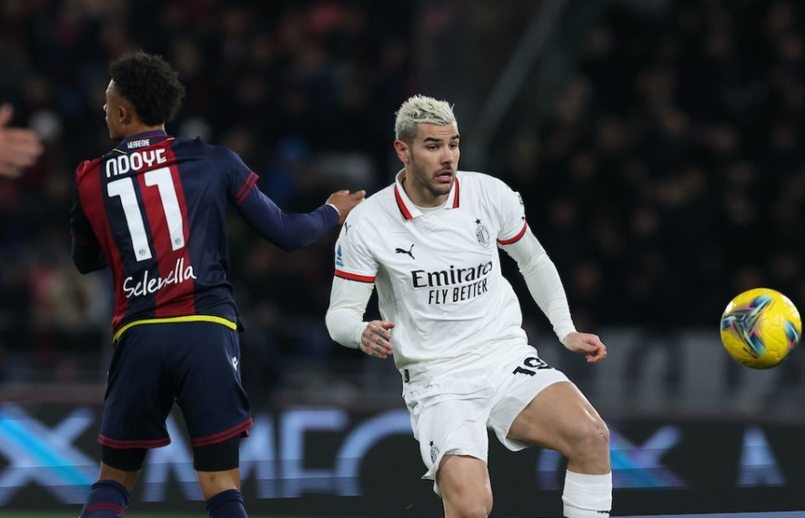 场边这一幕，比比分更残酷（比分之外，场边一幕更扎心）